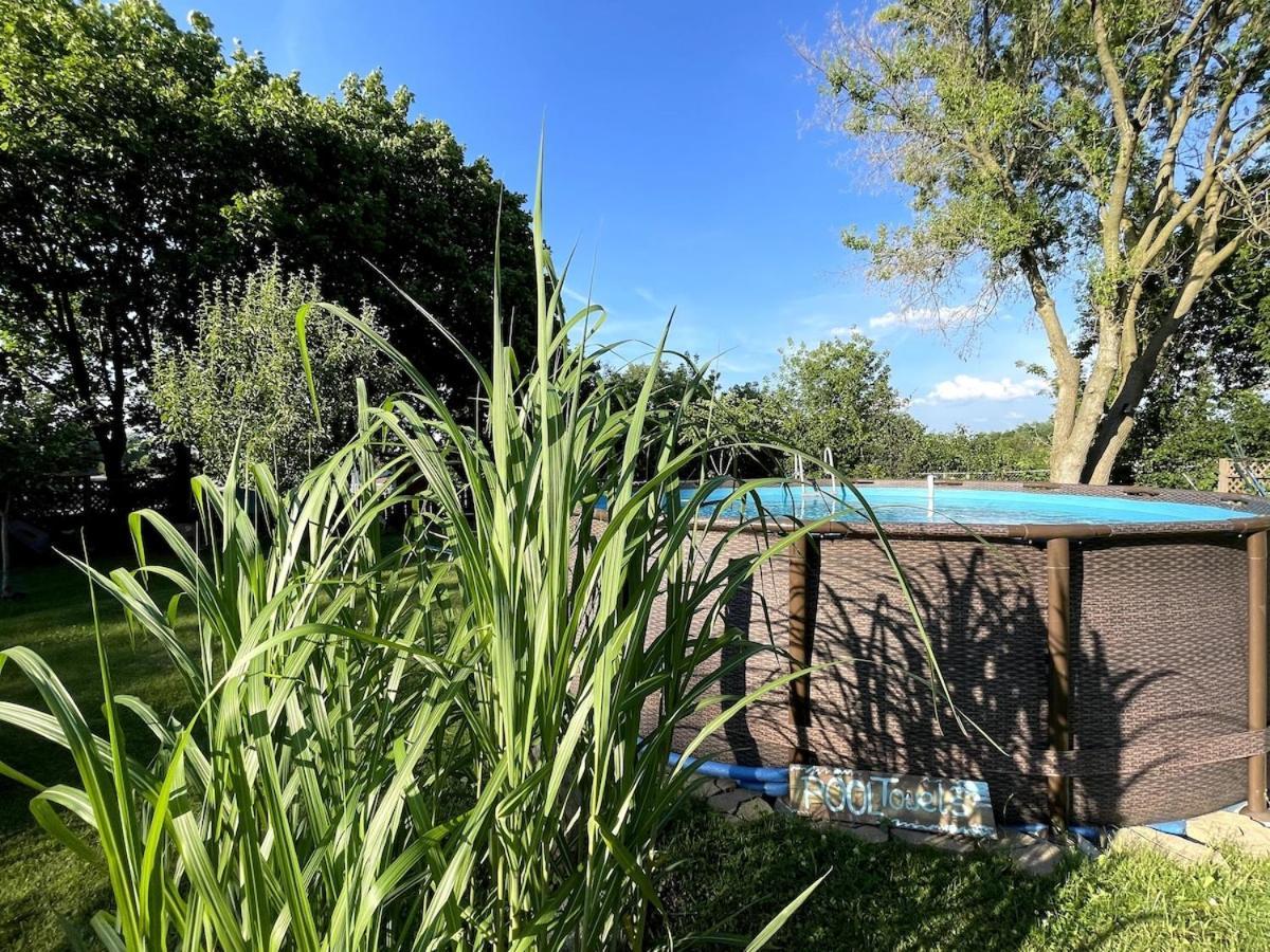 Schaumburg Paradise Oasis With A Secret Garden And Private Pool Екстериор снимка