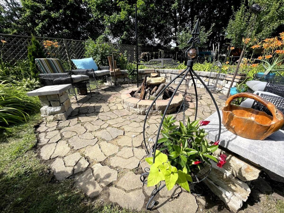 Schaumburg Paradise Oasis With A Secret Garden And Private Pool Екстериор снимка