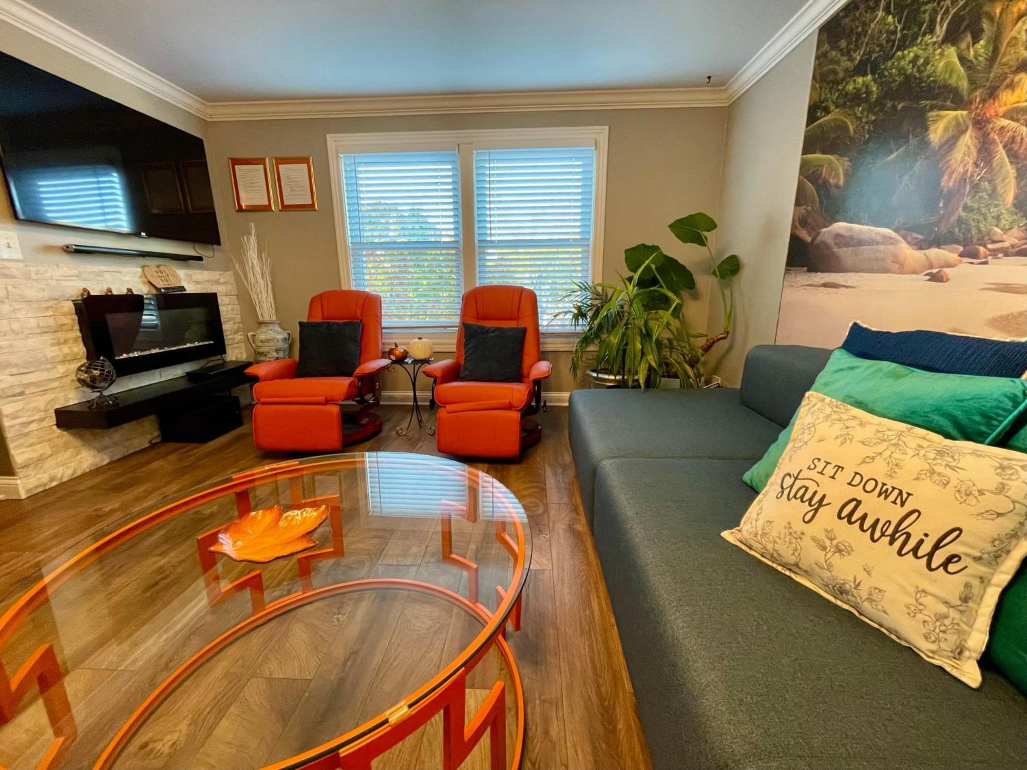 Schaumburg Paradise Oasis With A Secret Garden And Private Pool Екстериор снимка